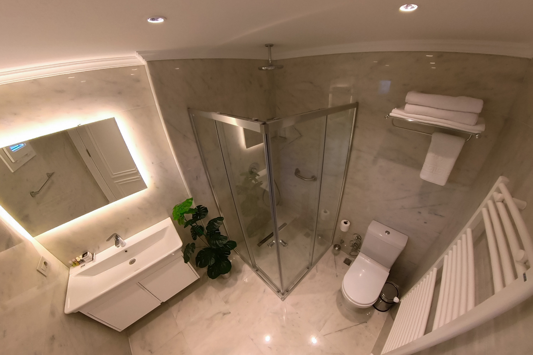 DBD Hotel Bayraklı