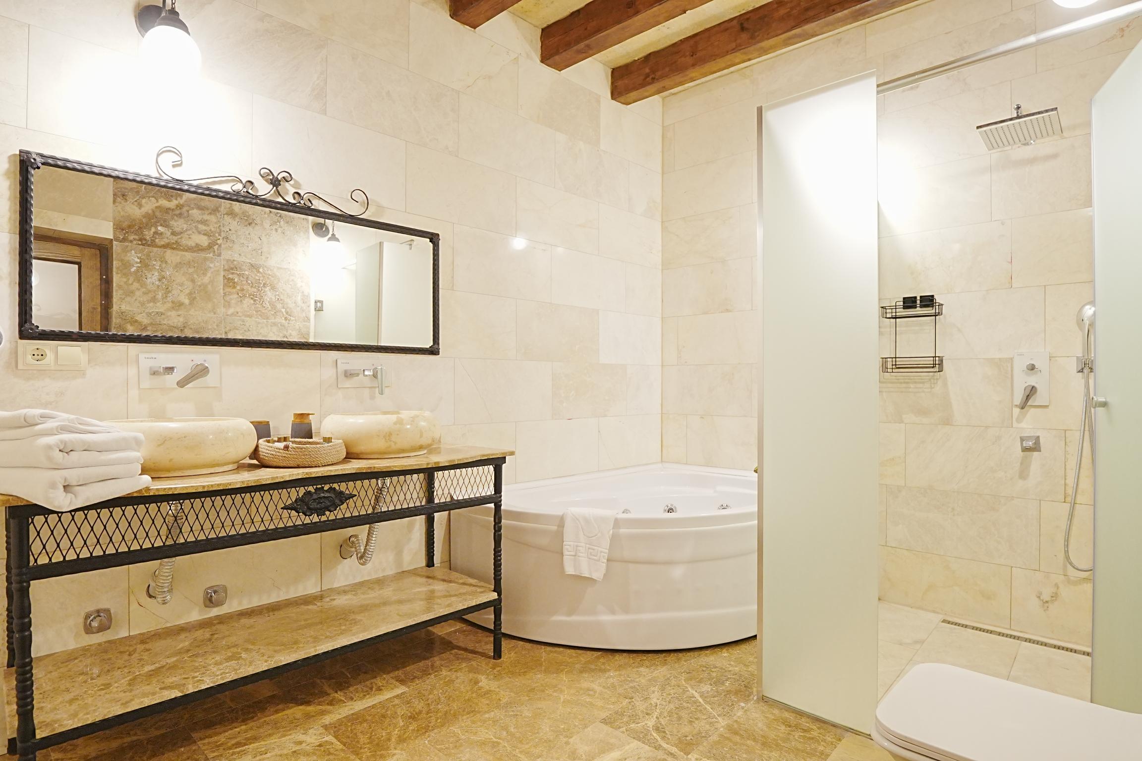 Kayra Cave Suites