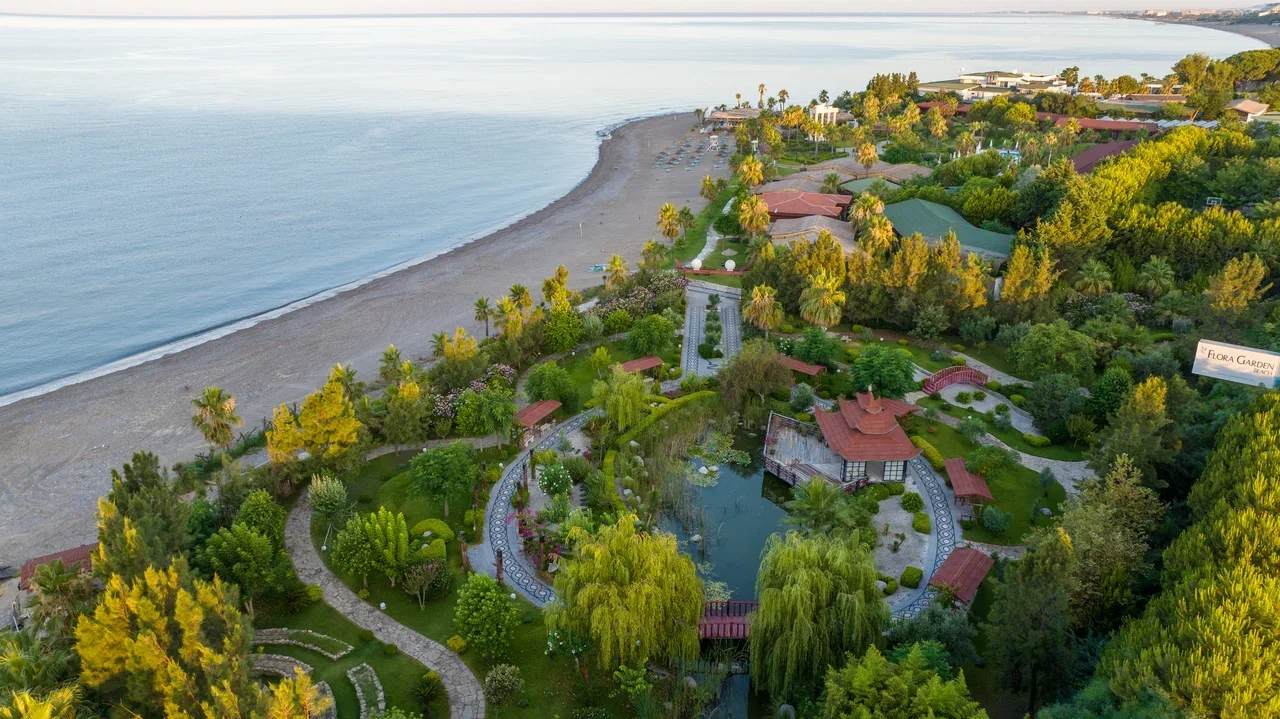 Flora Garden Beach (+16 Adults Only)