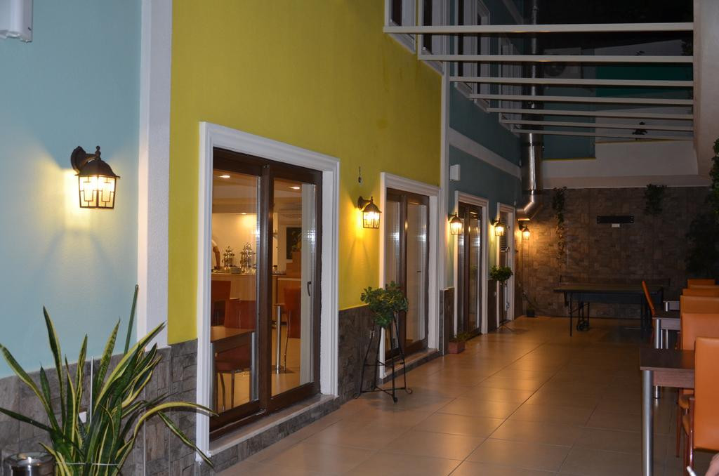Apameia Otel