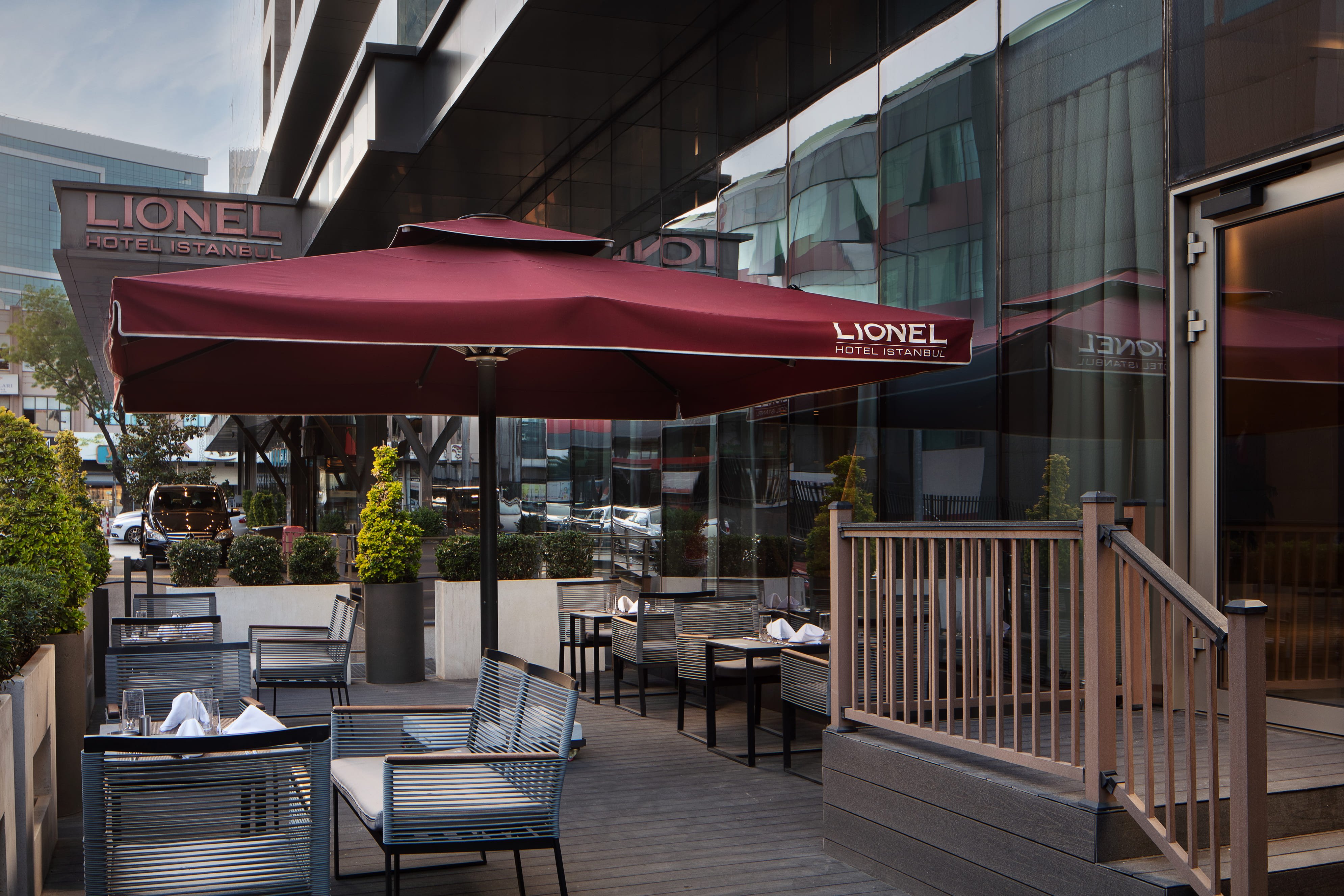 Lionel Hotel · 37