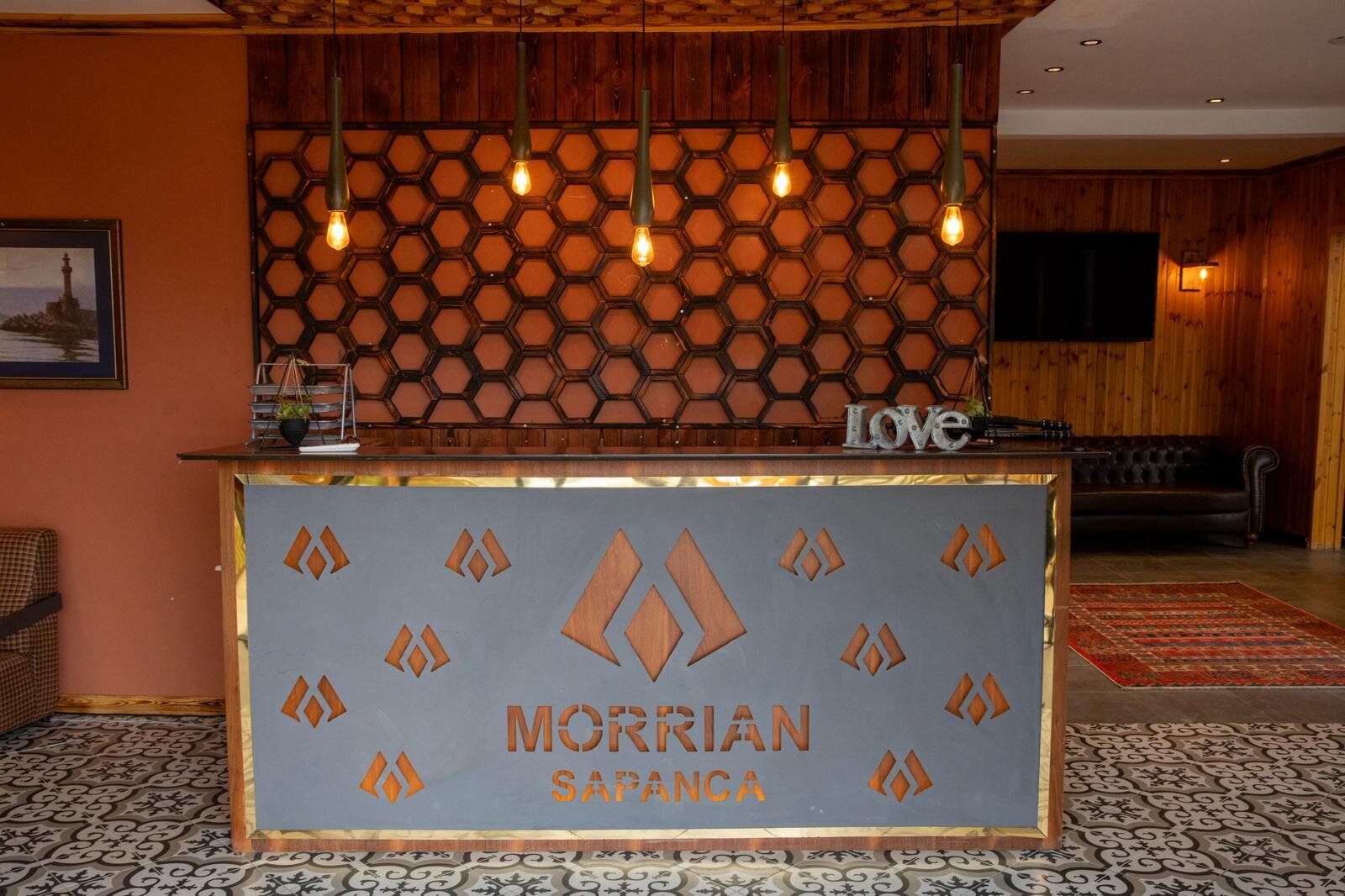 Morrian Sapanca · 30