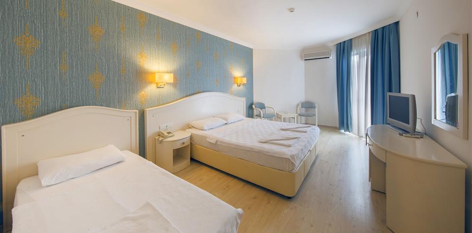 Balkonlu Oda (Balkonlu)