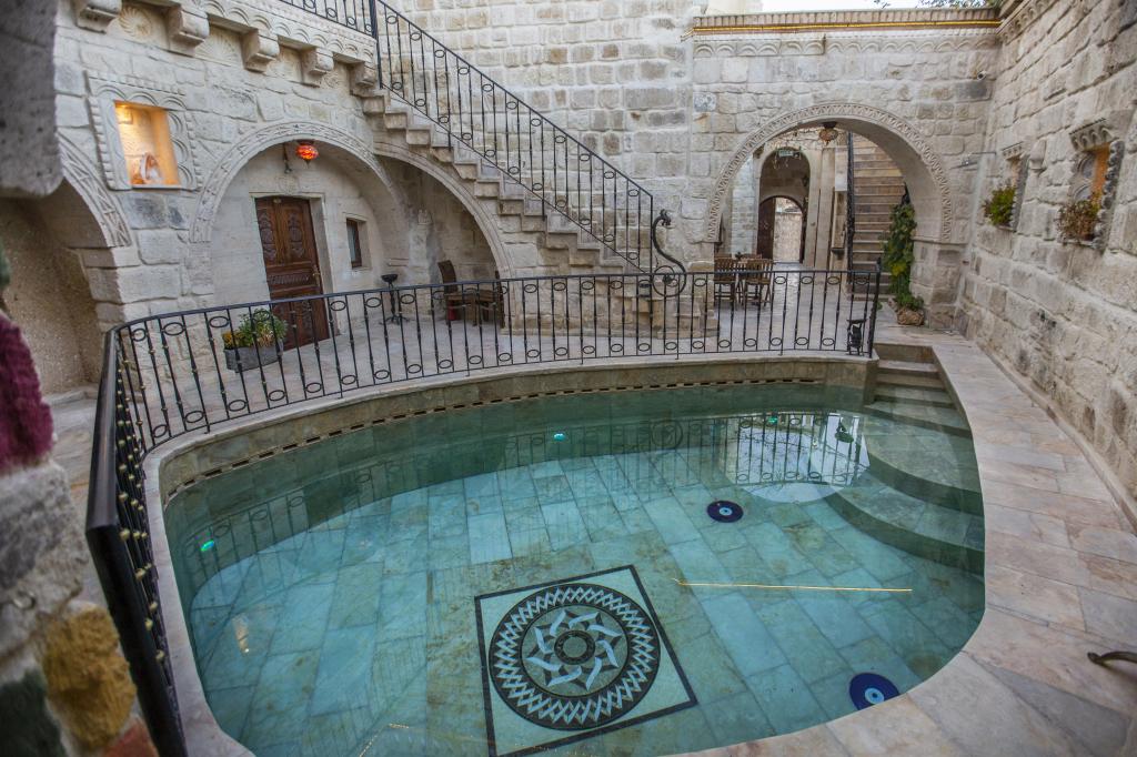 Royal Cave Hotel