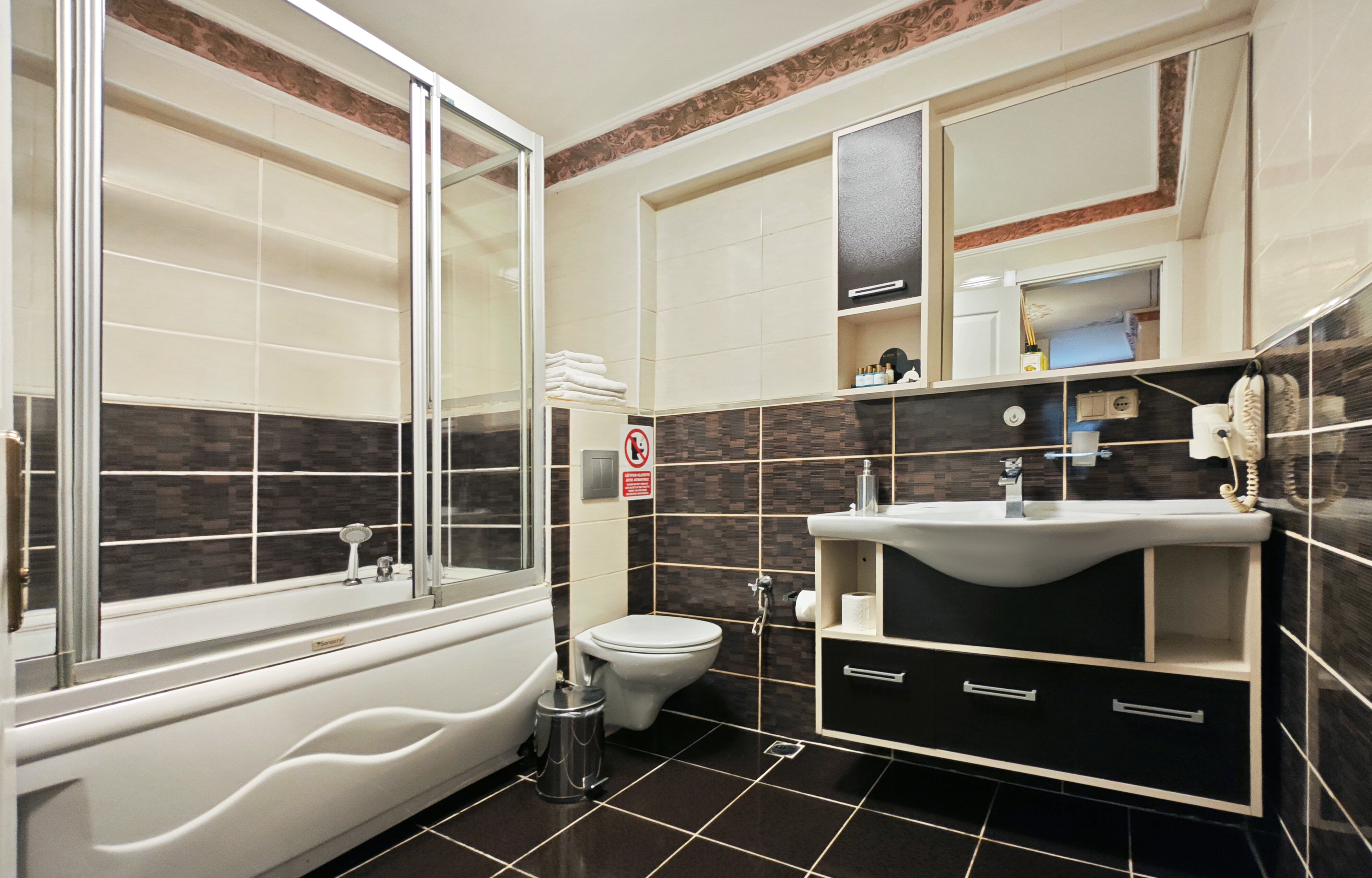 Aldem Hotel · 15