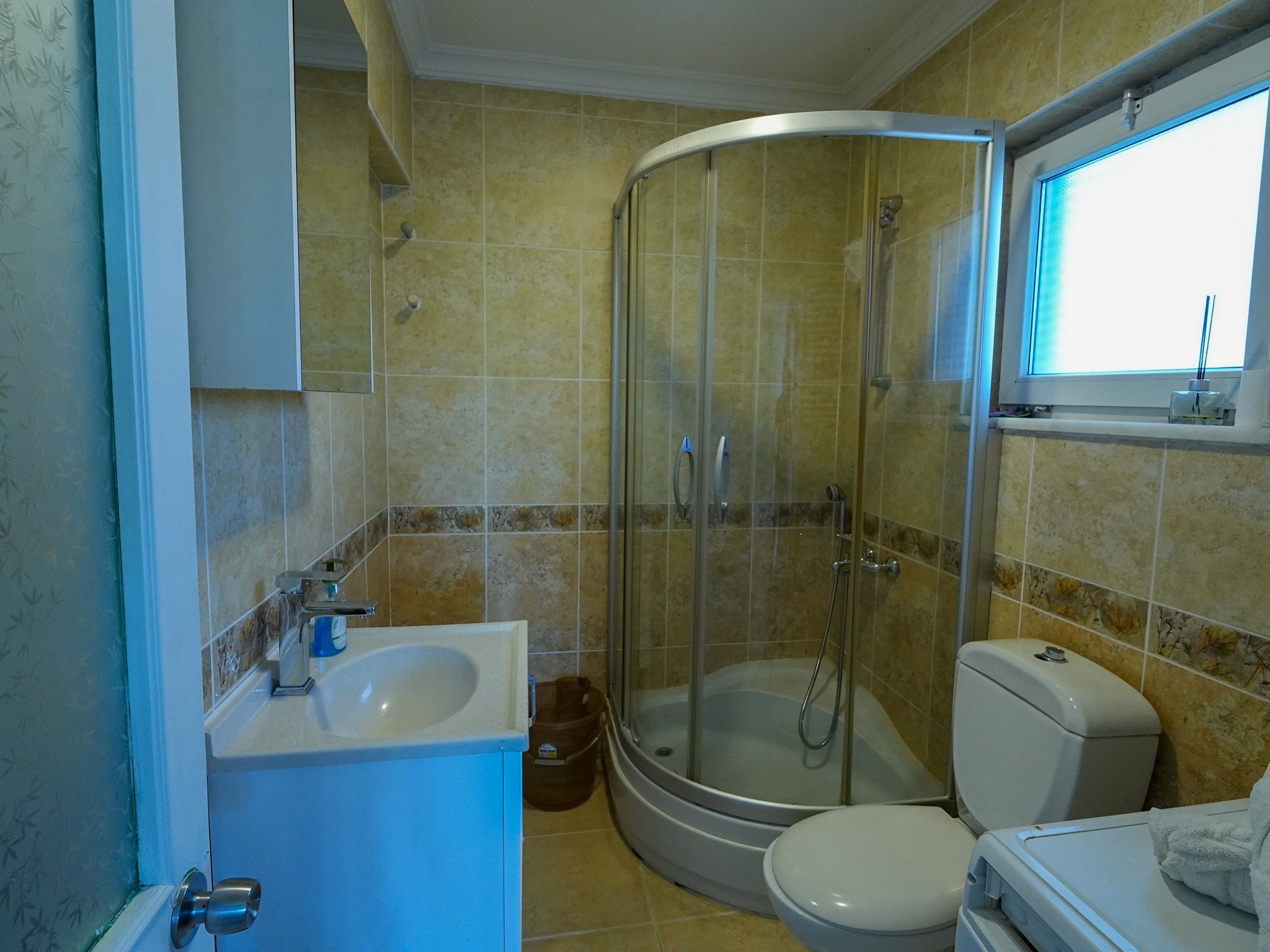 Yeşil Panjurlu Villa · 78
