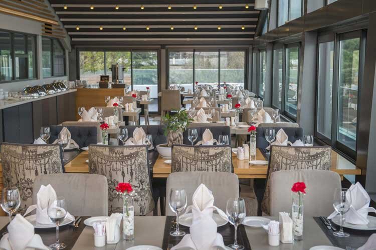 Wes Hotel · 21