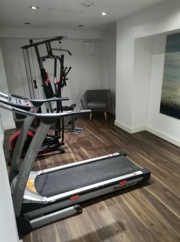 En Otel Karaca