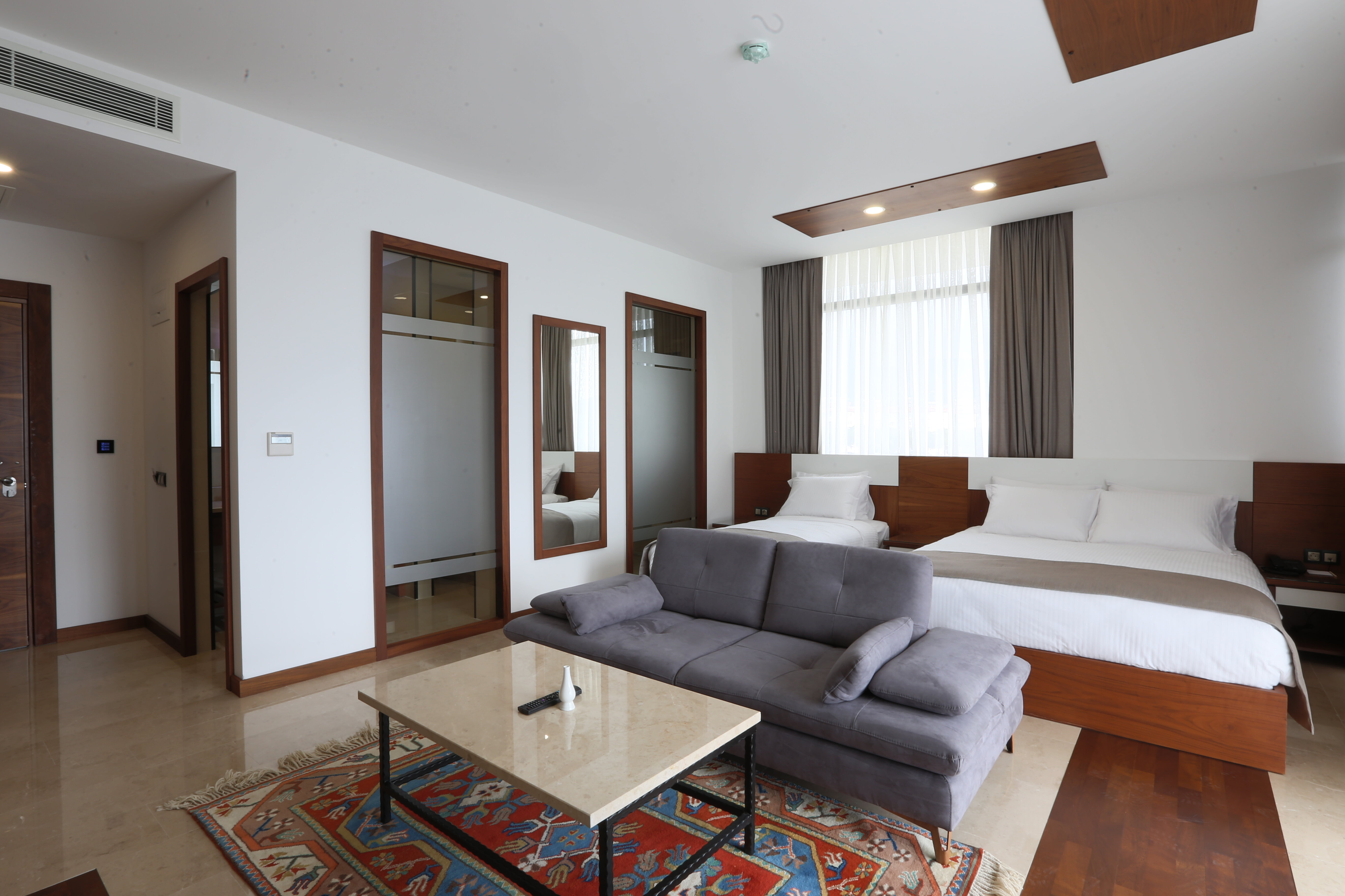 Carissa Otel