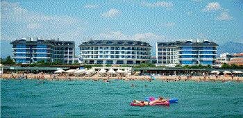 Commodore Elite Suites & Spa (18+)