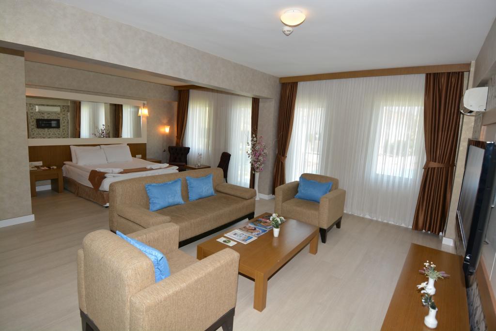 Tripolis Hotel Teraslı Deluxe Pamukkale Manzaralı Oda