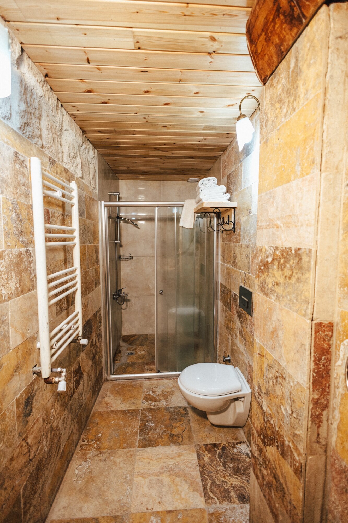 Deluxe Jacuzzi Room, Courtyard View