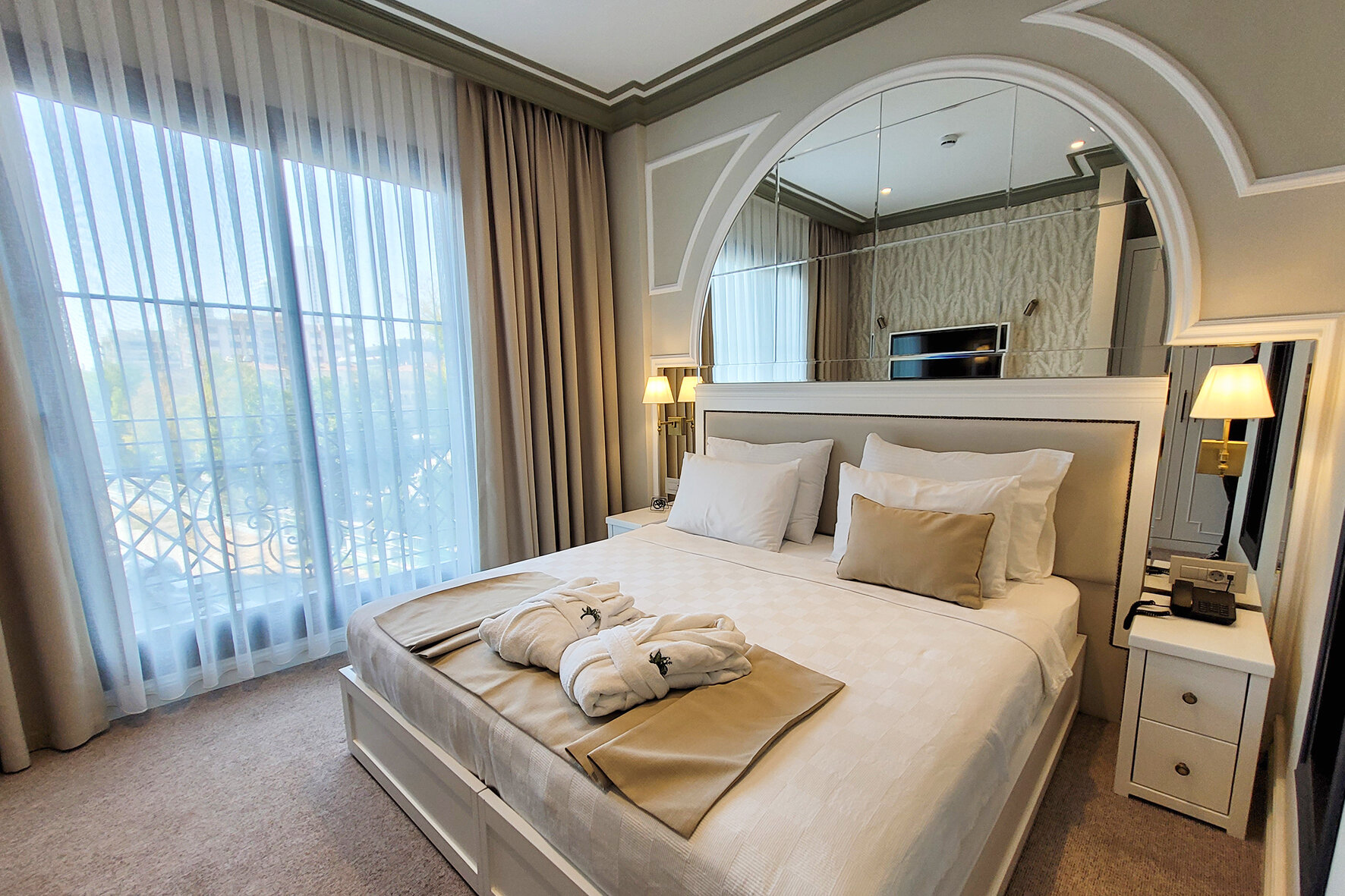 Mono Life Hotel Bayraklı