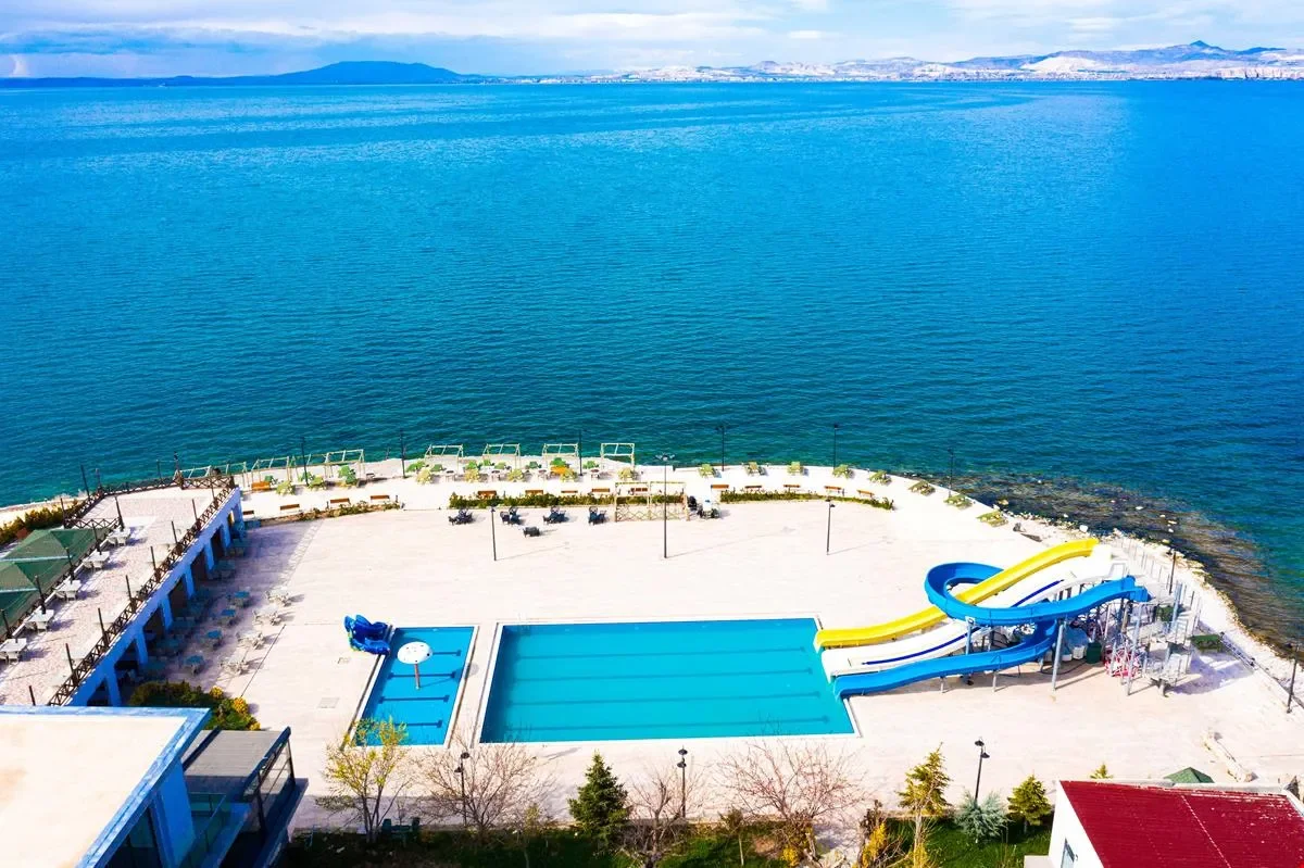 Dedeman Van Resort & Aquapark · 11