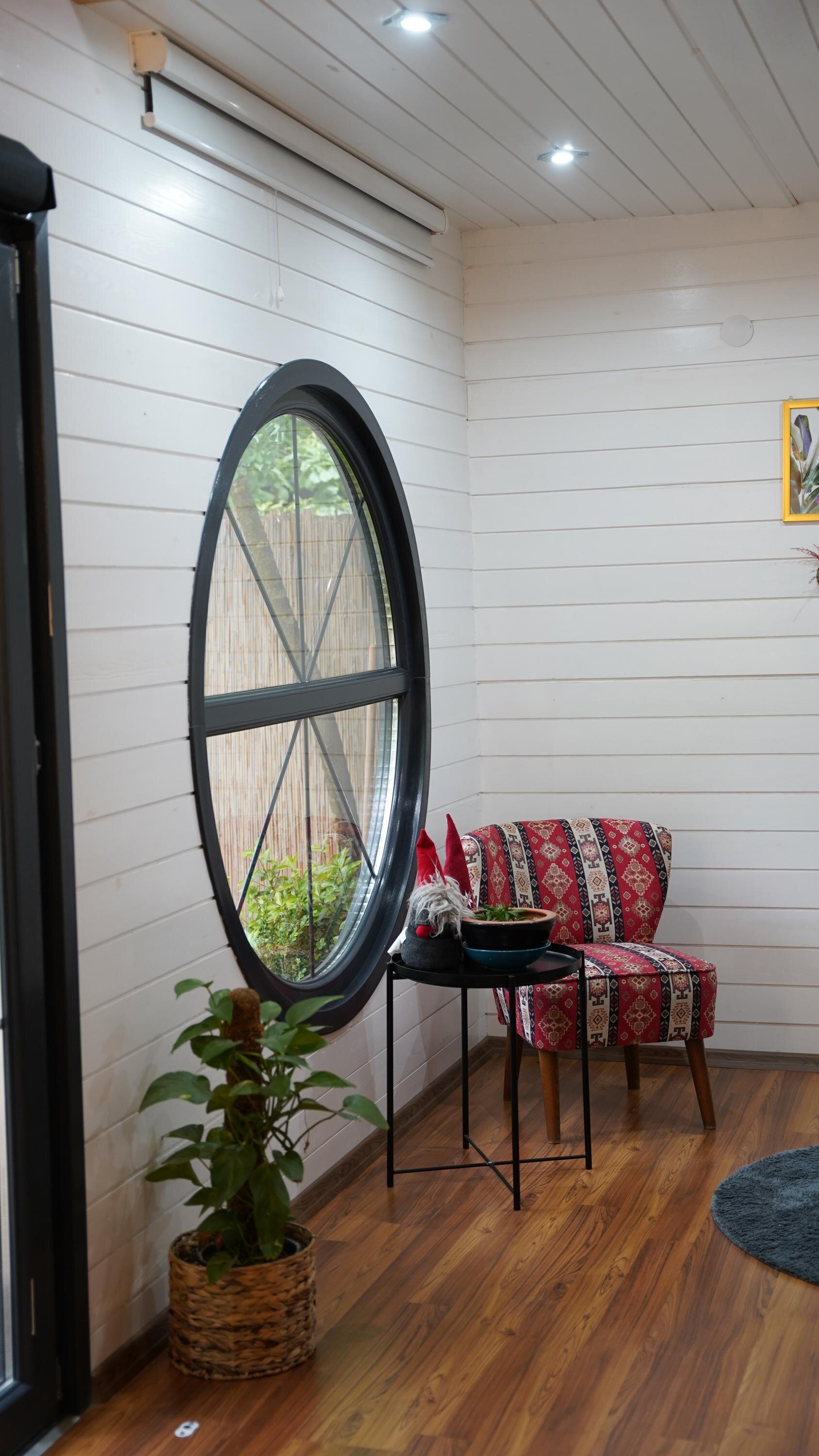 Pentalow Cabin · 17