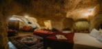 Deluxe Cave Room Görseli