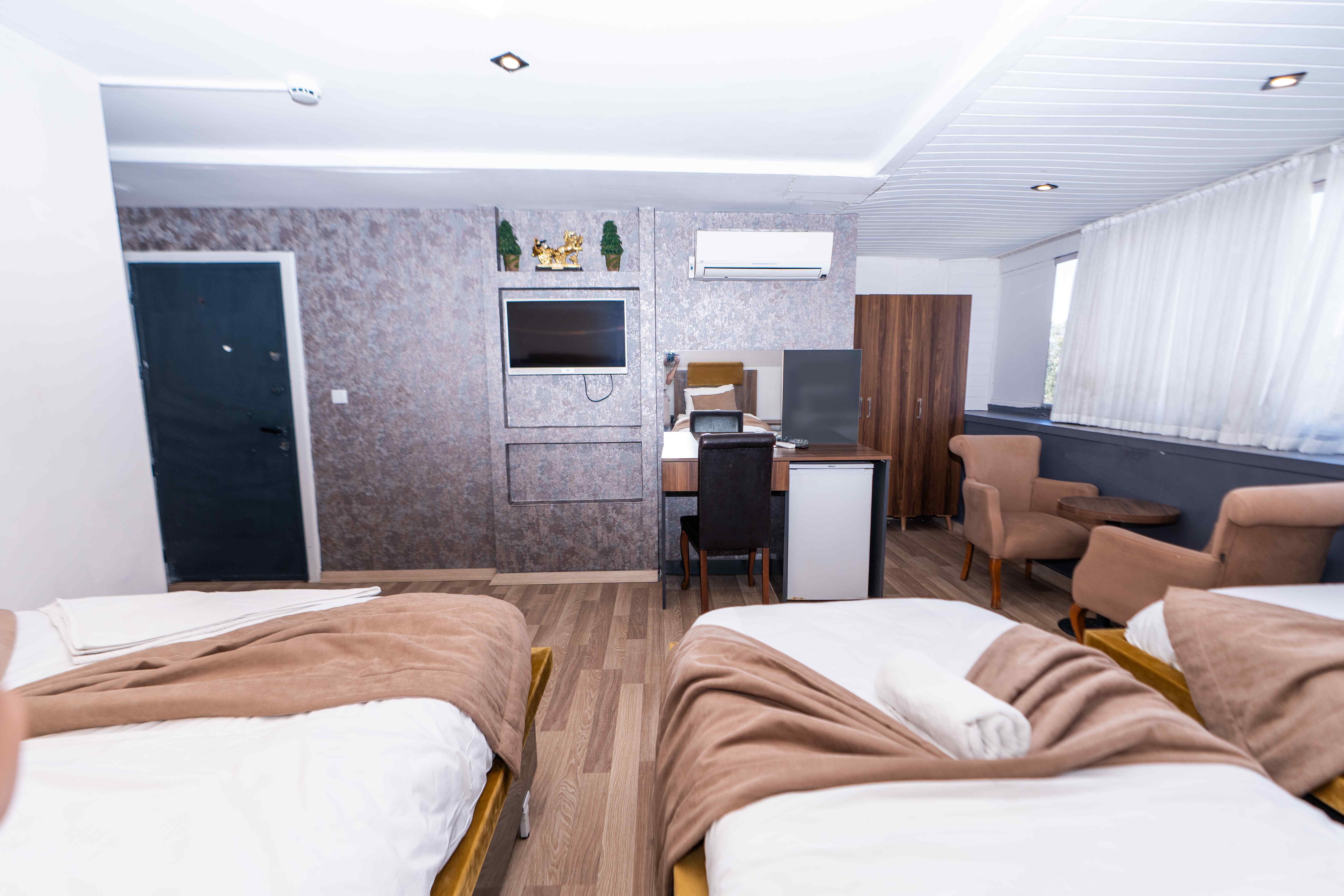 Grand Diamond Hotel · 3