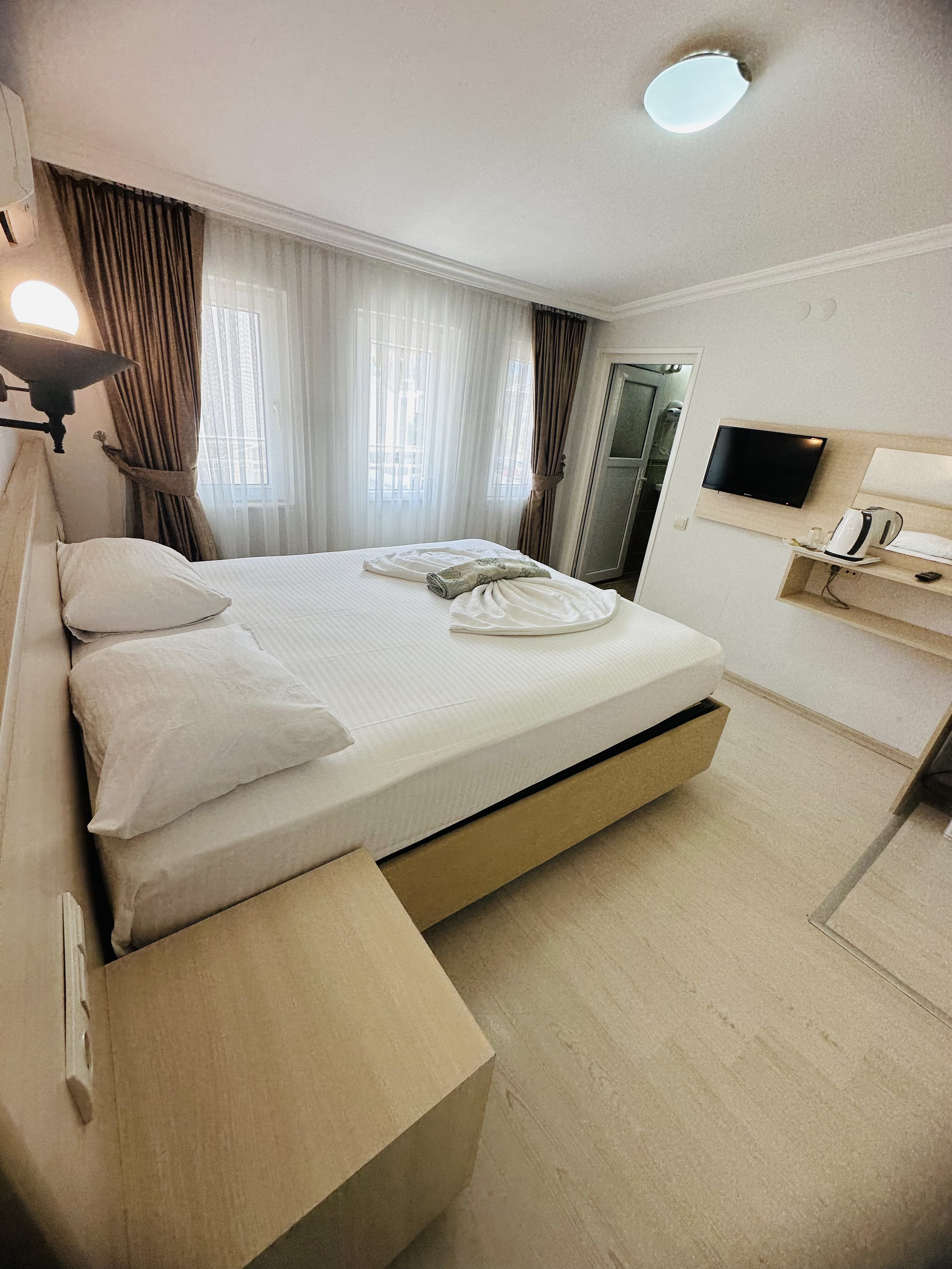Amsterdam Otel & Suites