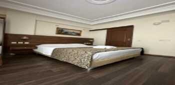 Paperon Hotel · 51