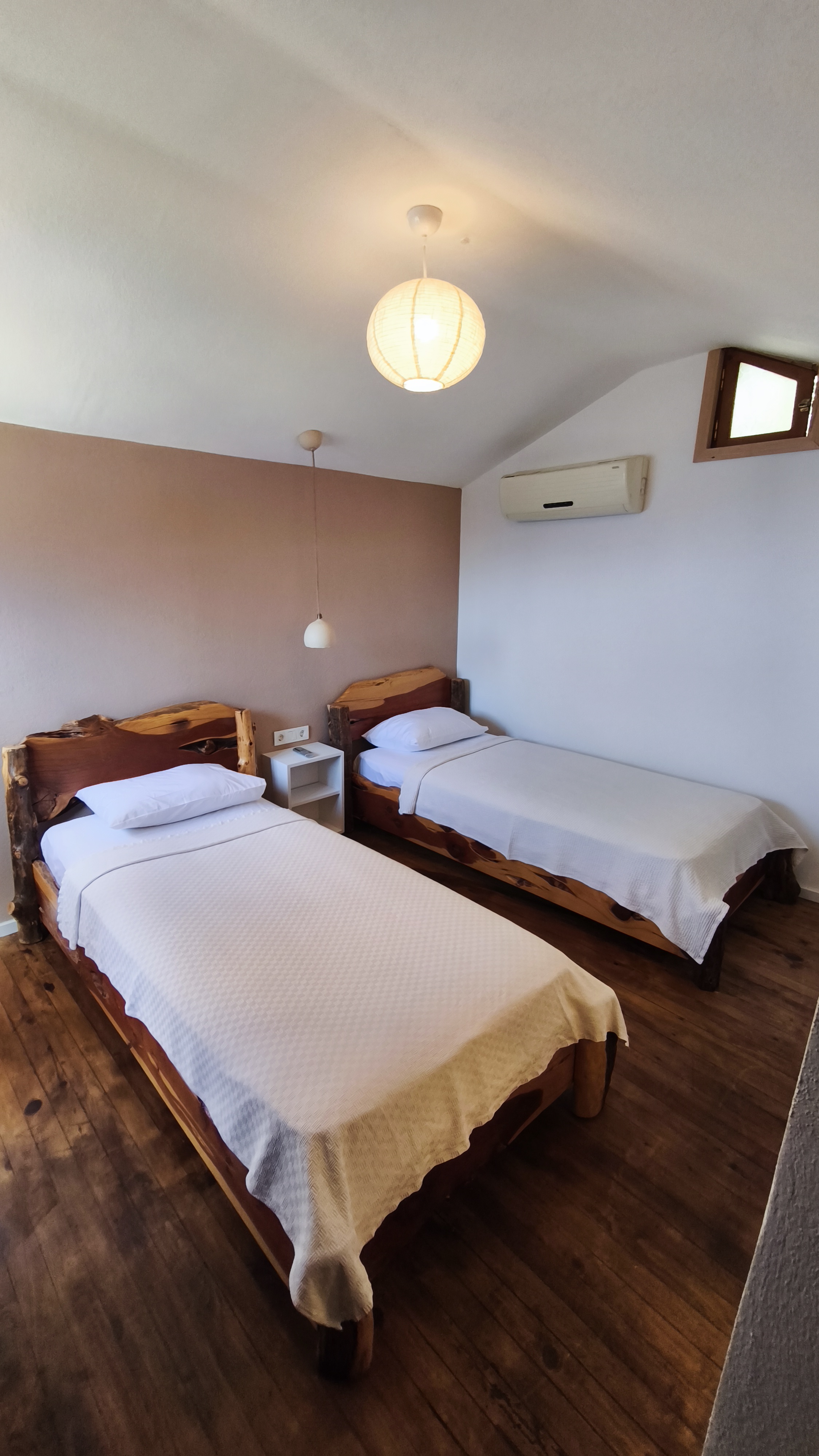 Superior Bungalow Room