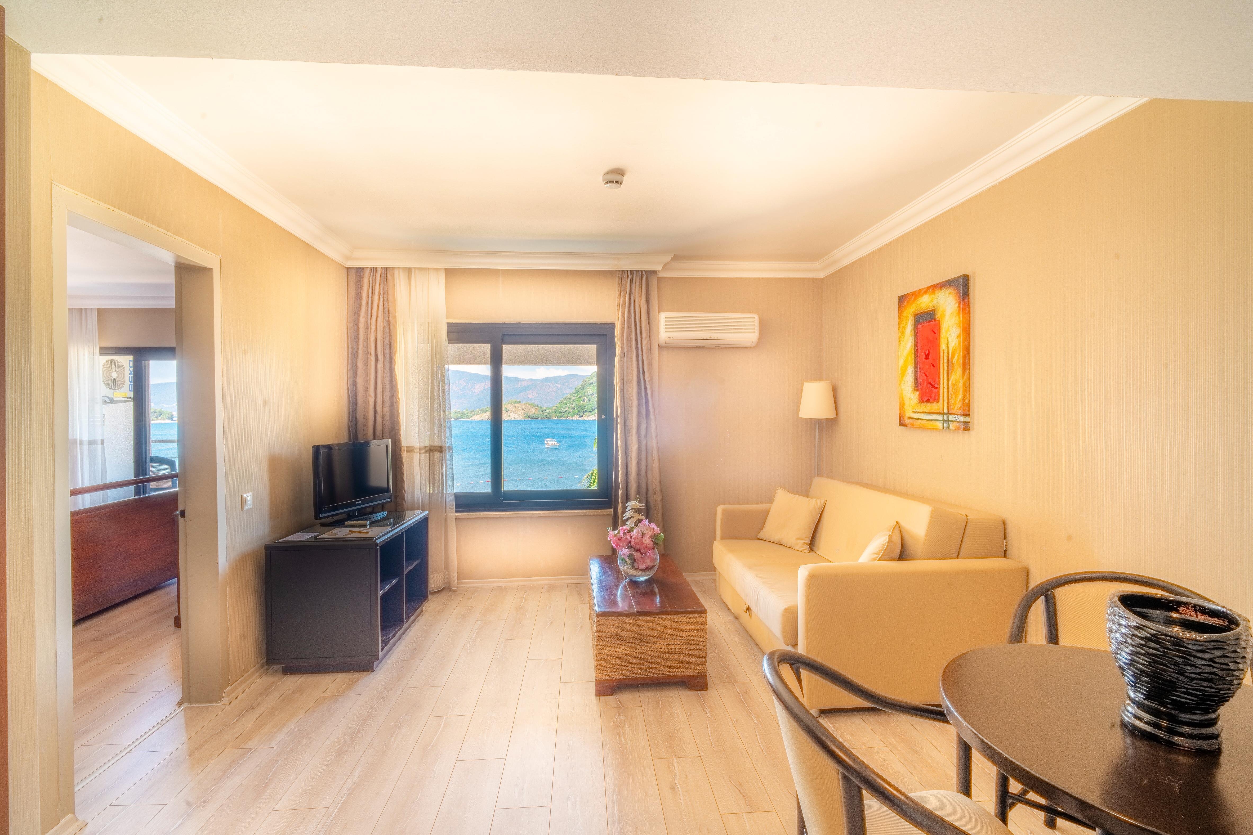 Faros Premium Beach Hotel