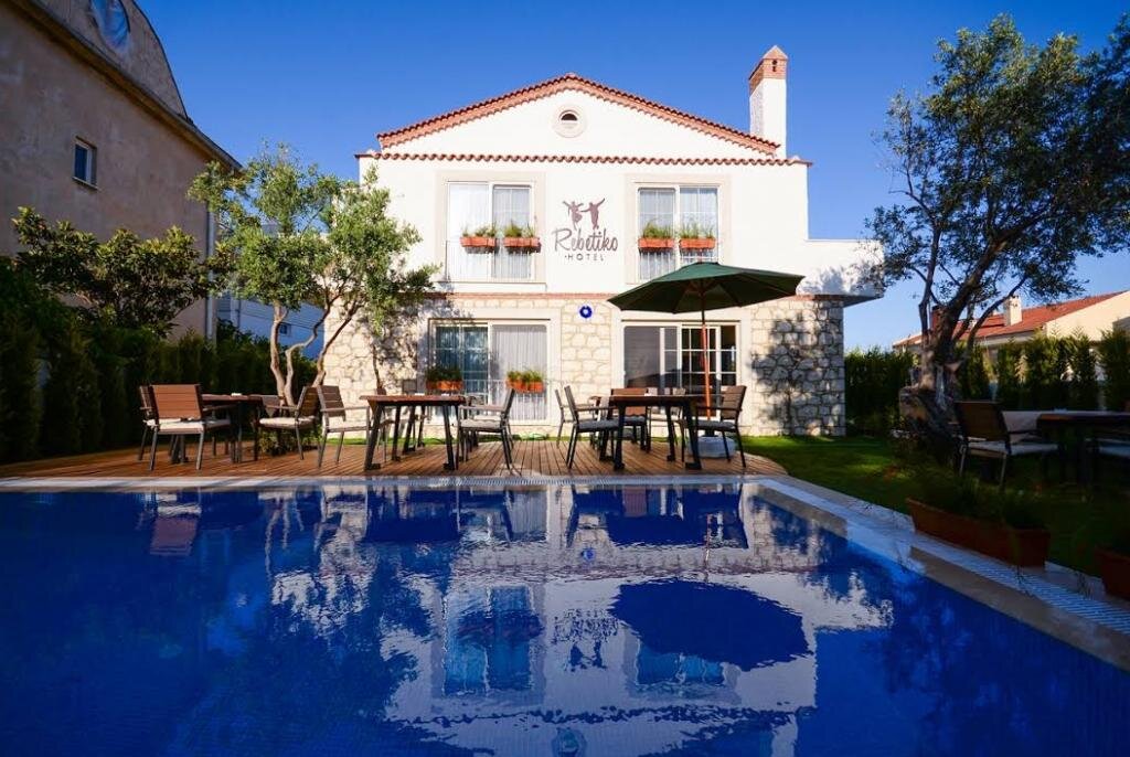 Alaçatı Otel Rebetiko