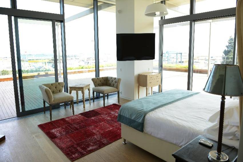 Aile Apart Daire Odası, Marina Manzaralı