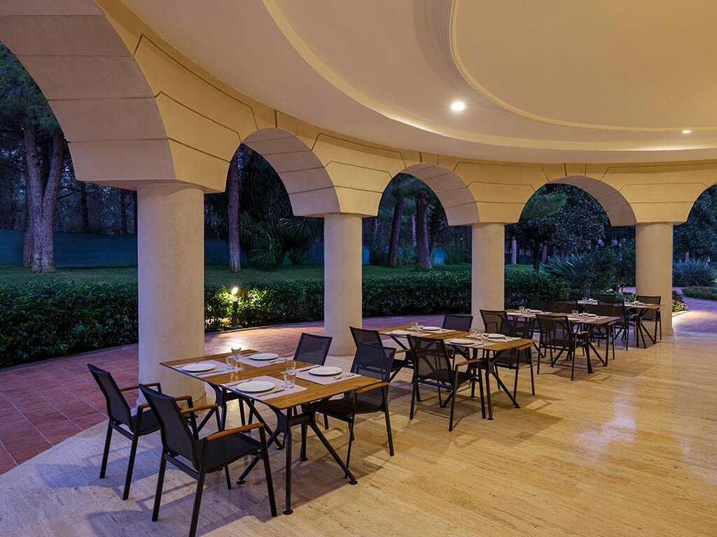 IC Hotels Airport