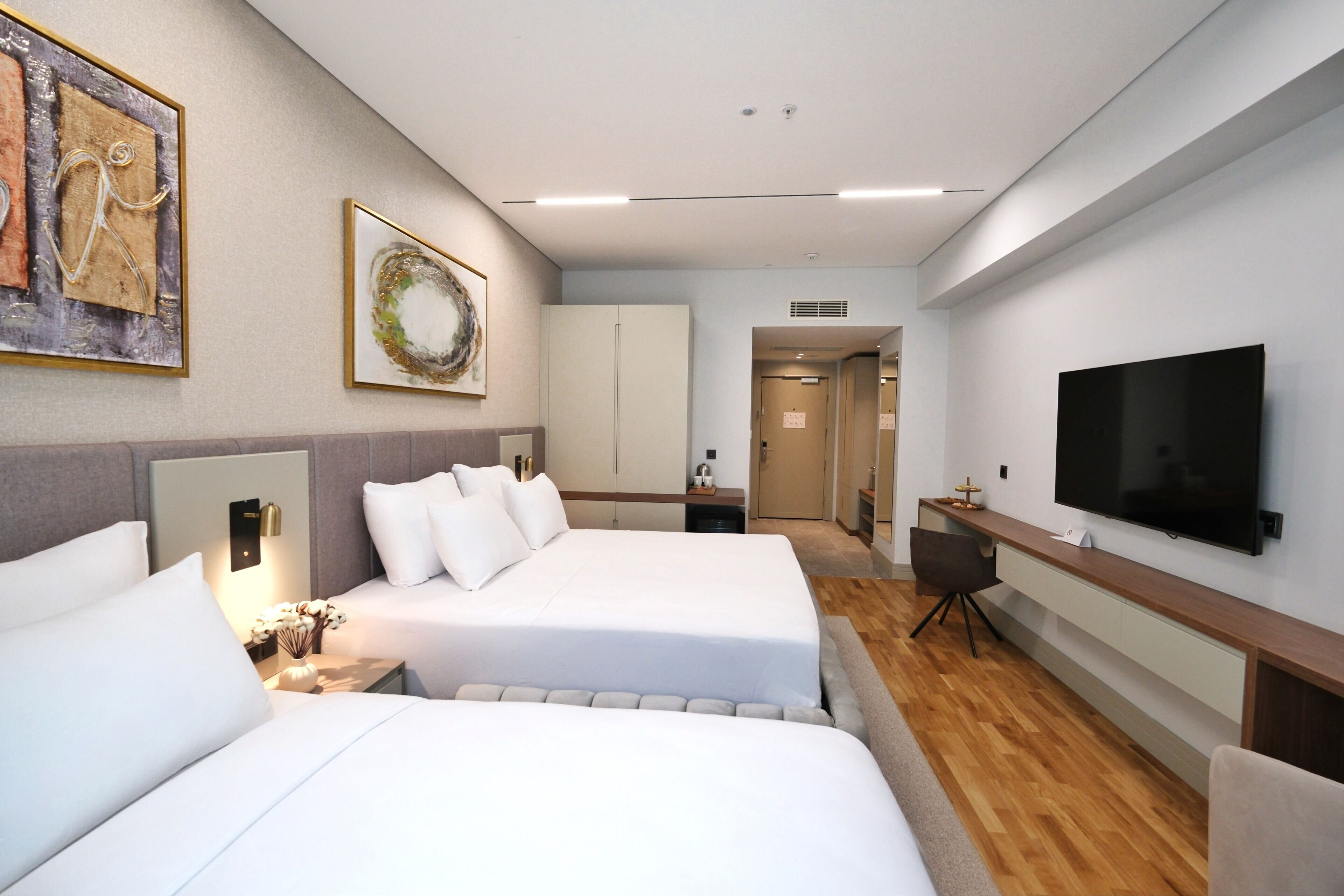 Deluxe Family Room