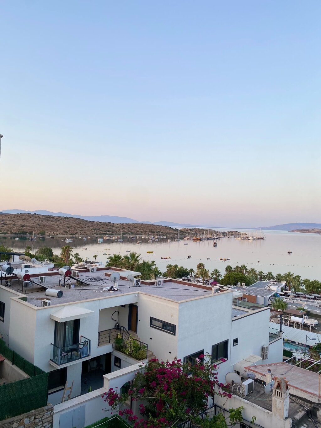 Deniz 61 Otel · 6