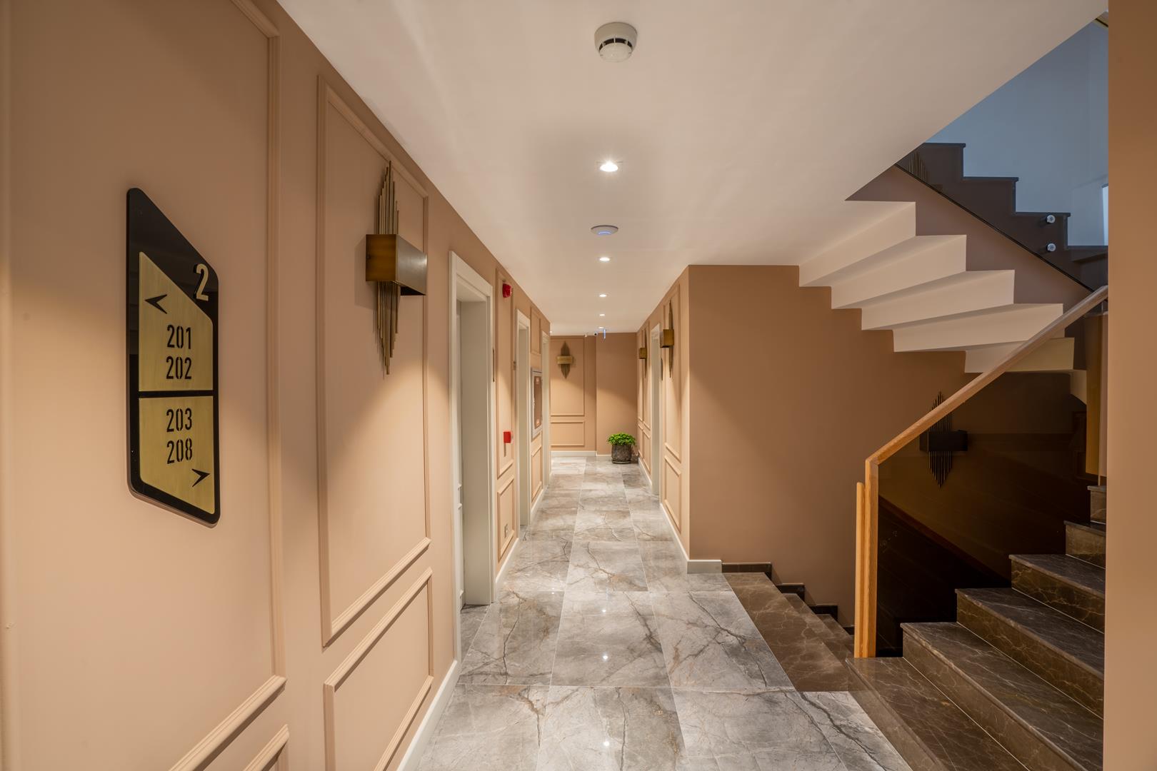 Muhtar Hotel