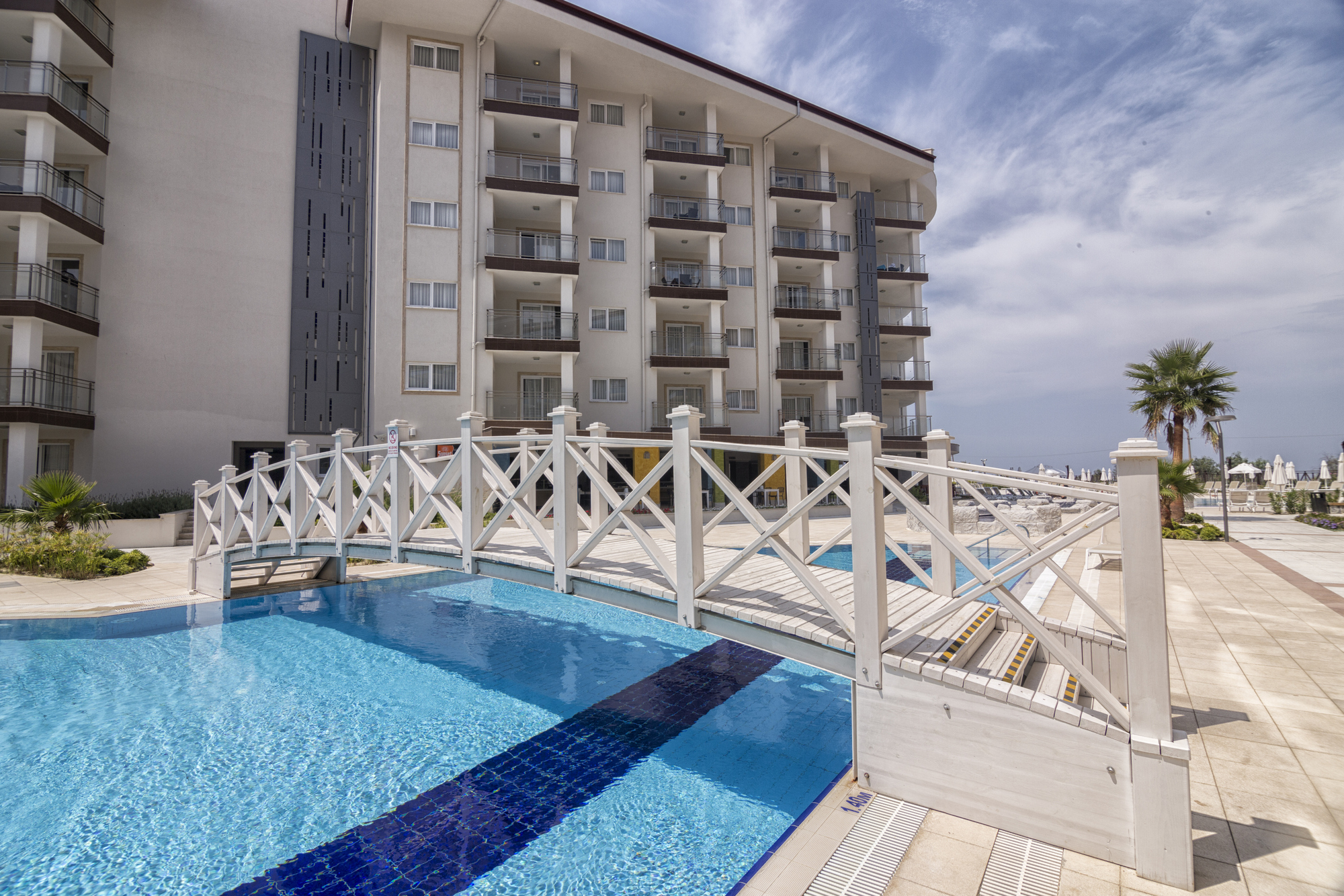 Ramada Hotel & Suites By Wyndham Kuşadası