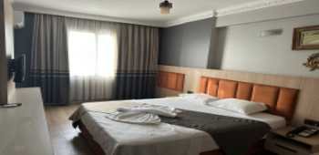 Metros Hotel · 30