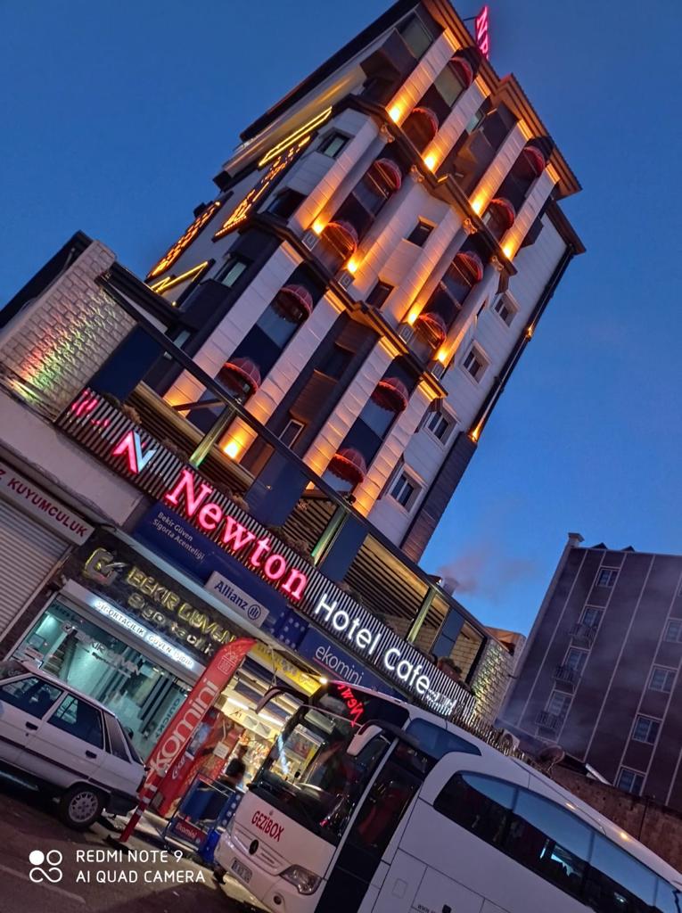 Newton Otel