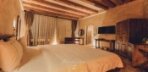 Deluxe Cave Suite (Şömineli) Görseli