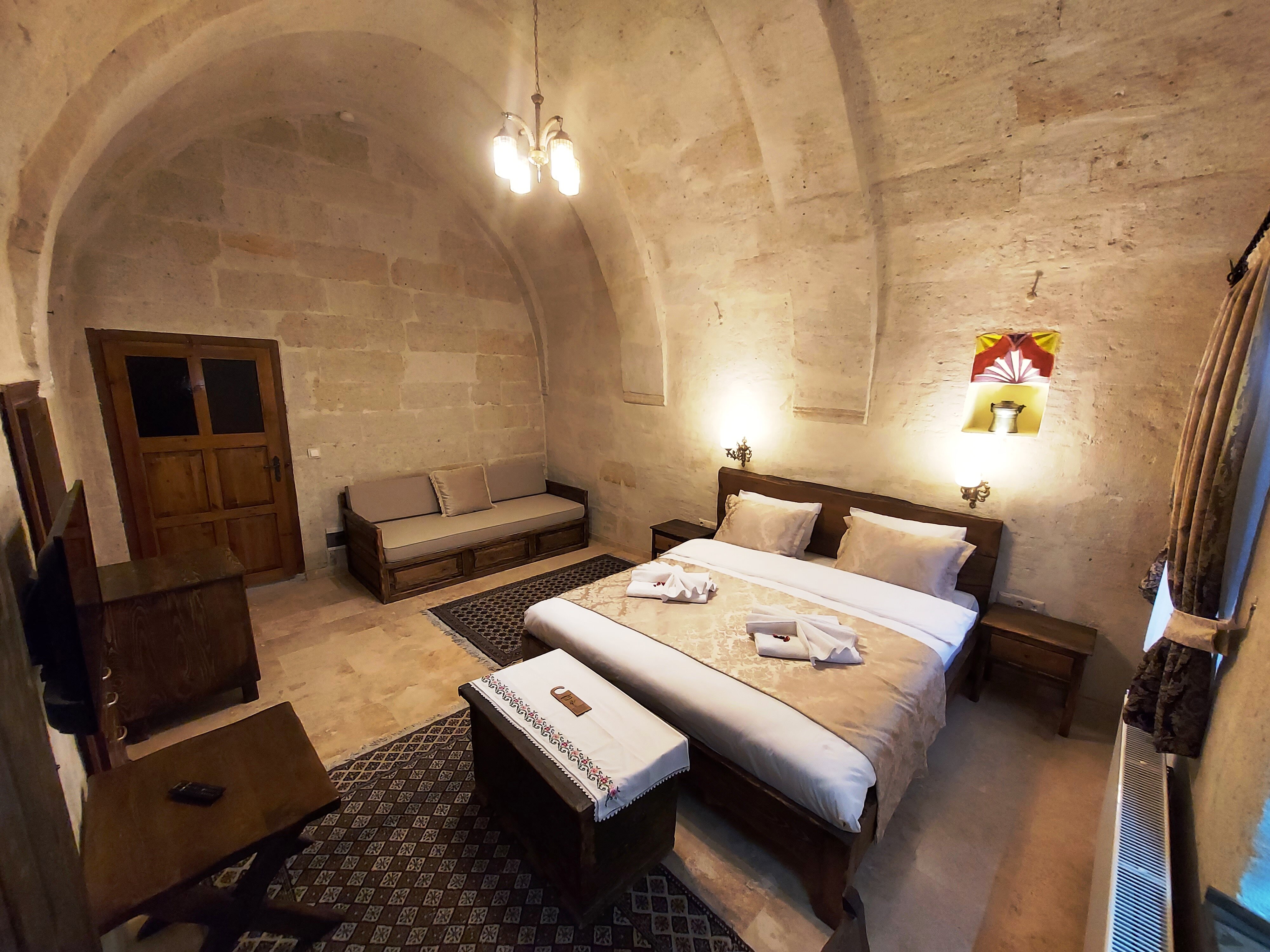 Armesos Cave Hotel · 128