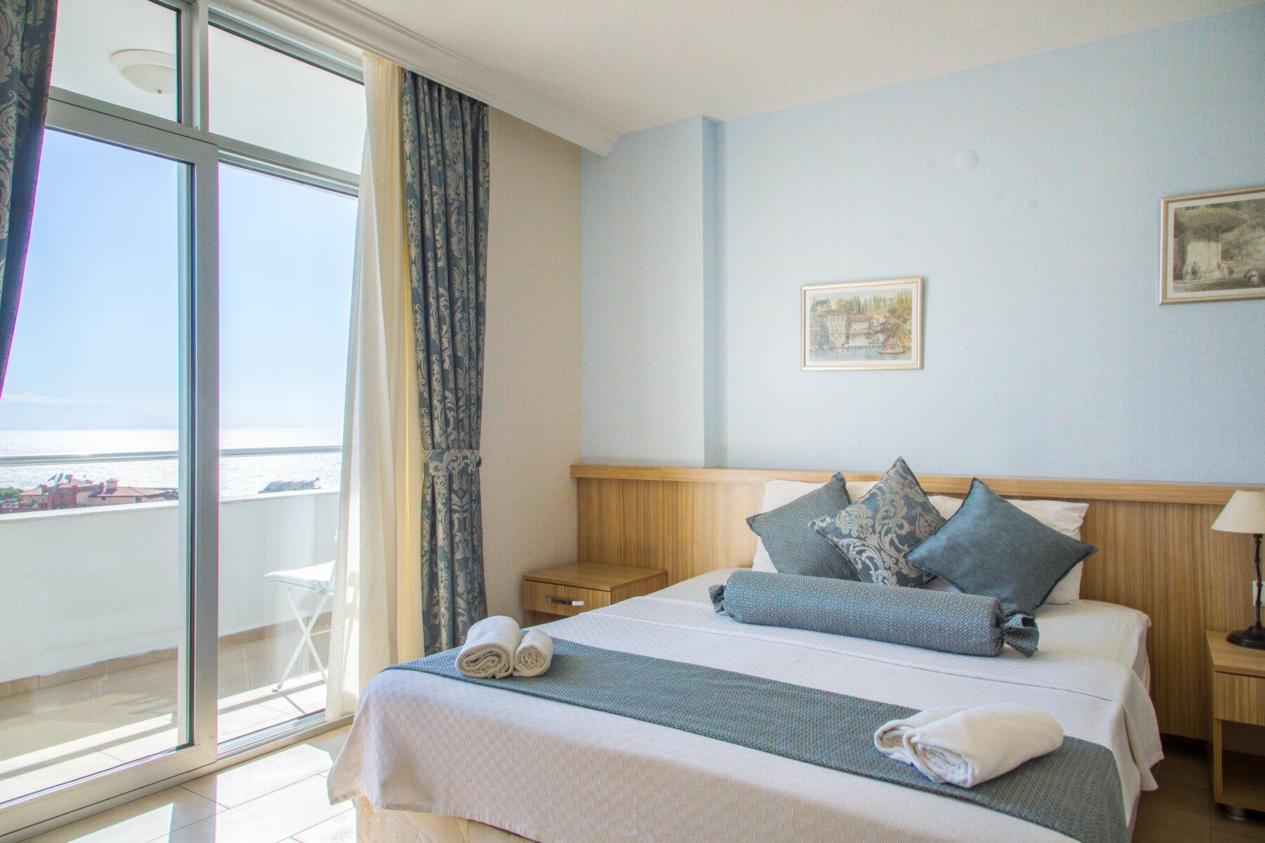 Ponz Hotel