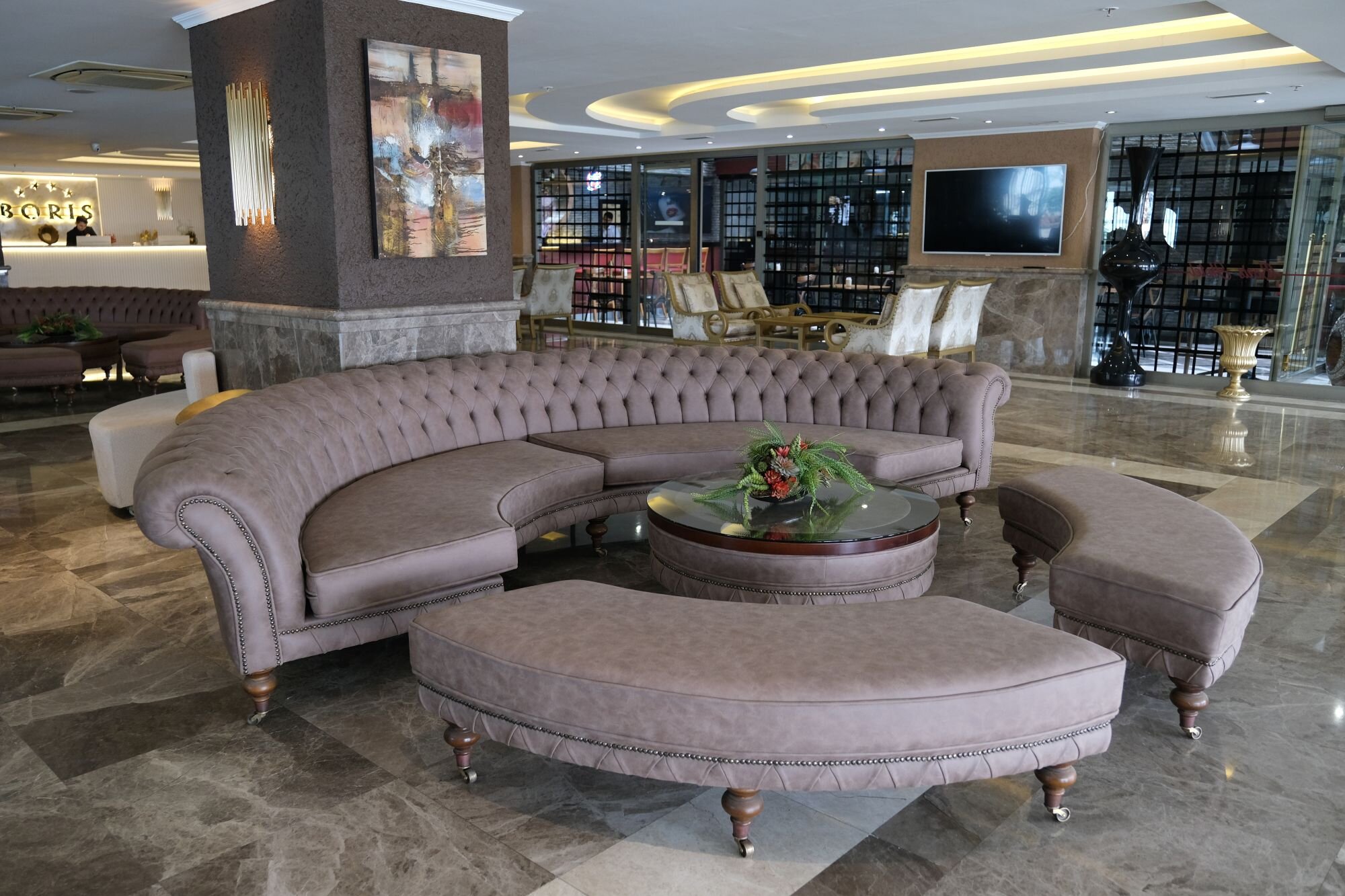 Boris Hotel · 25