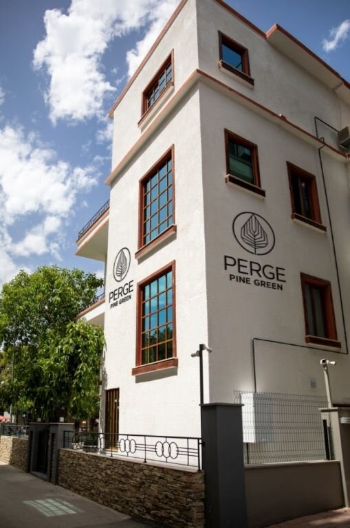 Perge Pine Green (+18 Adult Only)
