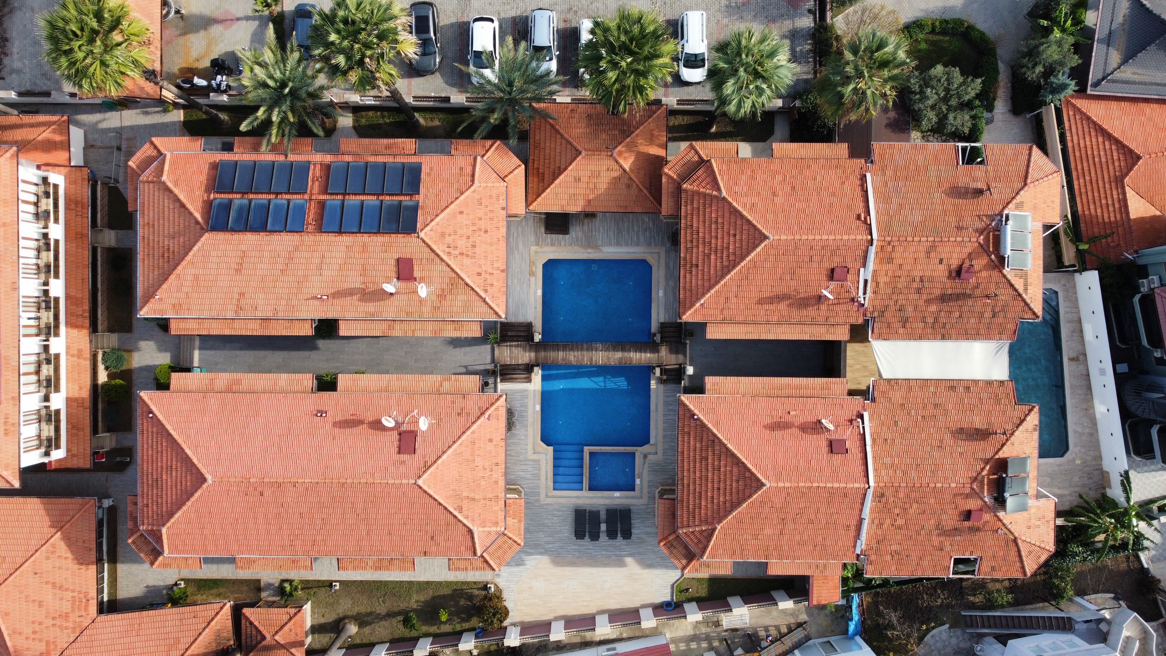 Dolphin Apart Hotel Rezervasyon