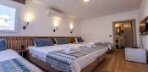 Standard Quadruple Room Görseli