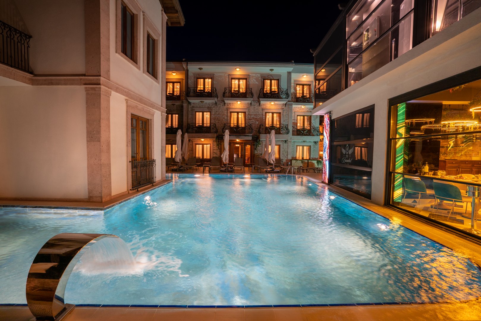 Cunda Baradiel Hotel