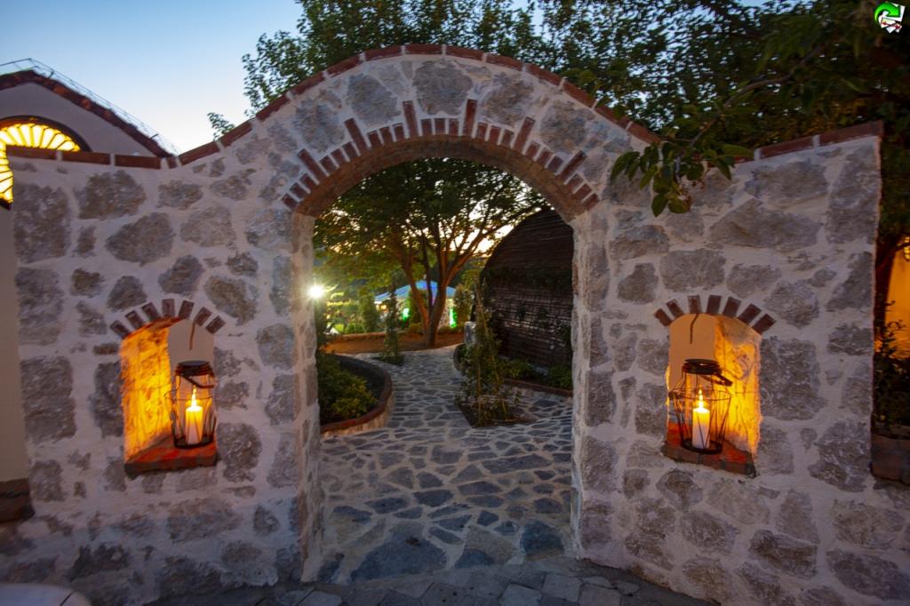 İksirci Baba Hotel