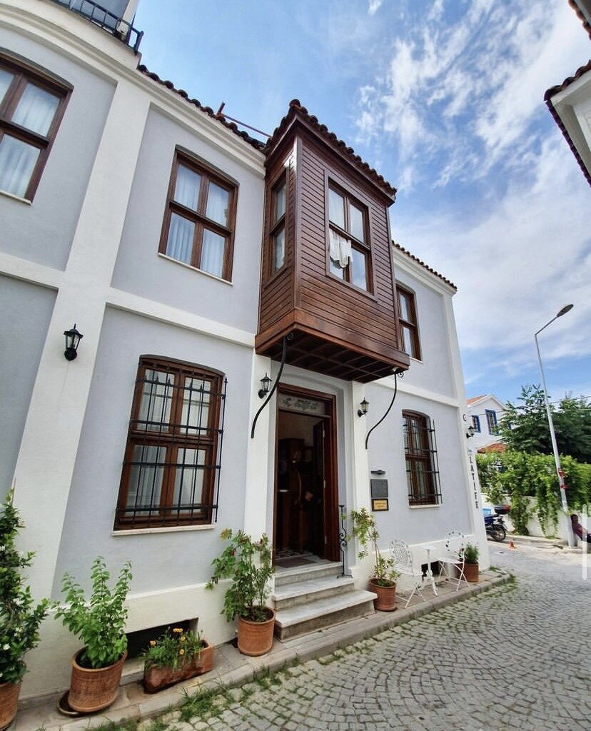 Latife Hanım Konağı