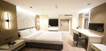 Assyria Hotel · 35
