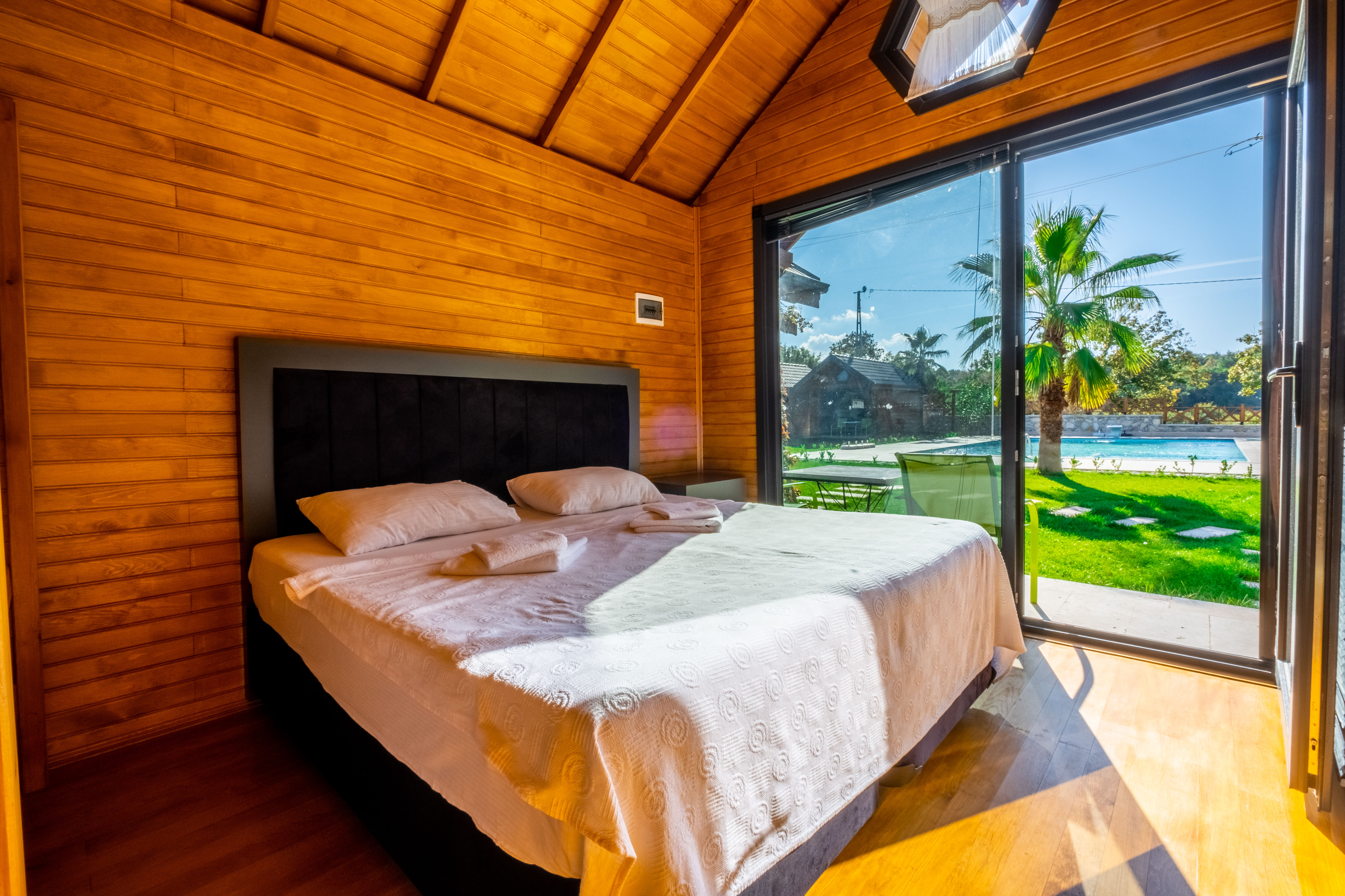 Deluxe Bungalov