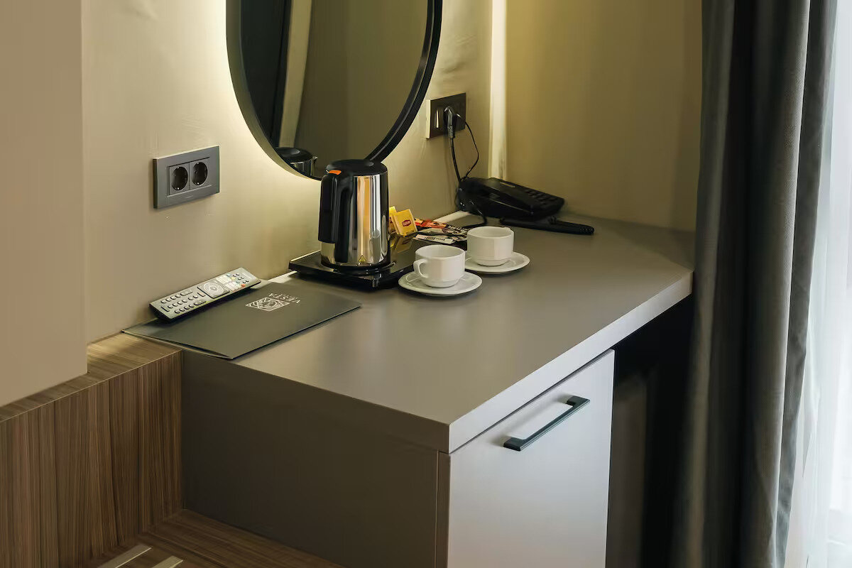 Vesta Rooms · 25