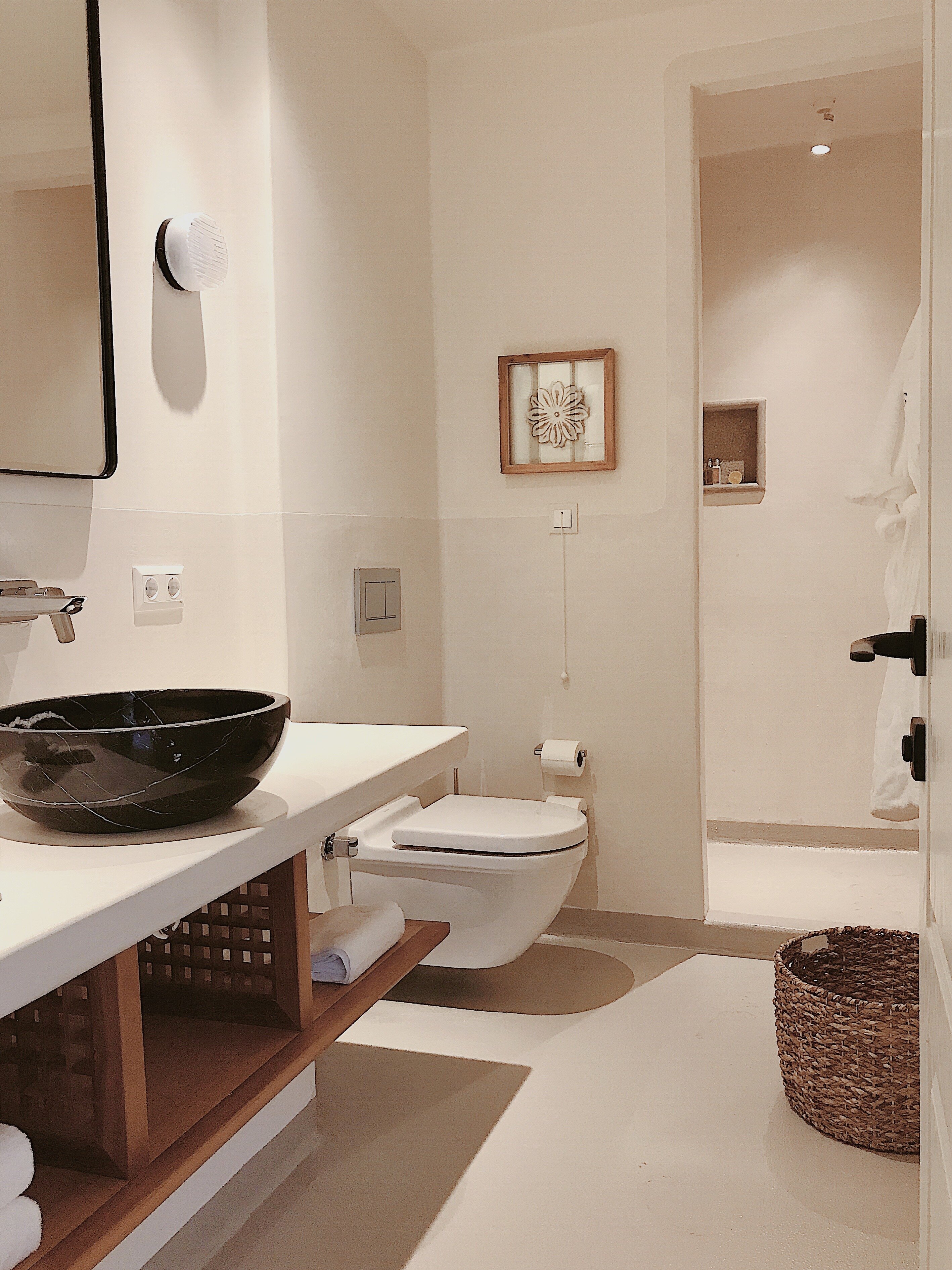 Pilos Suites