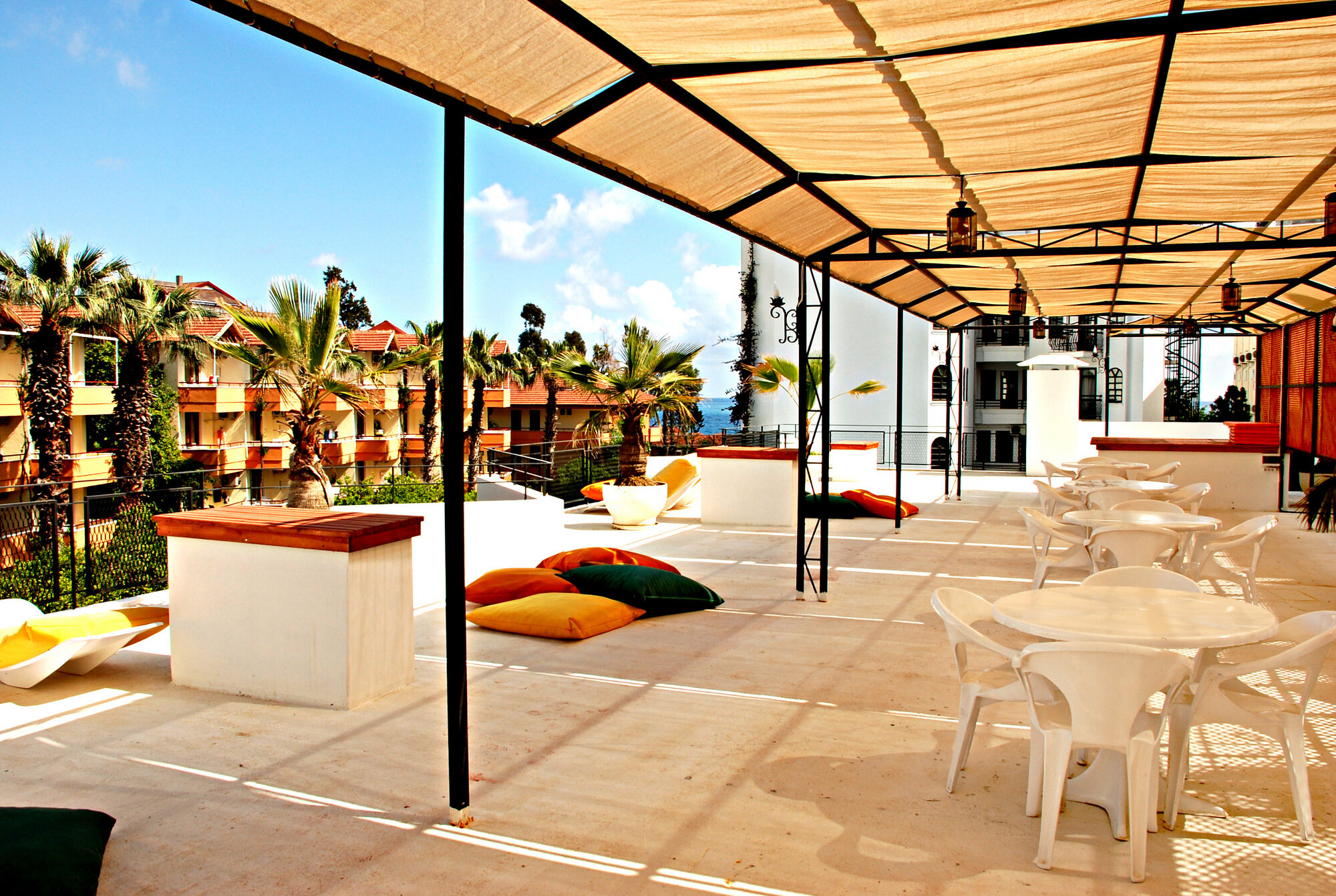 Boulevard Hotel