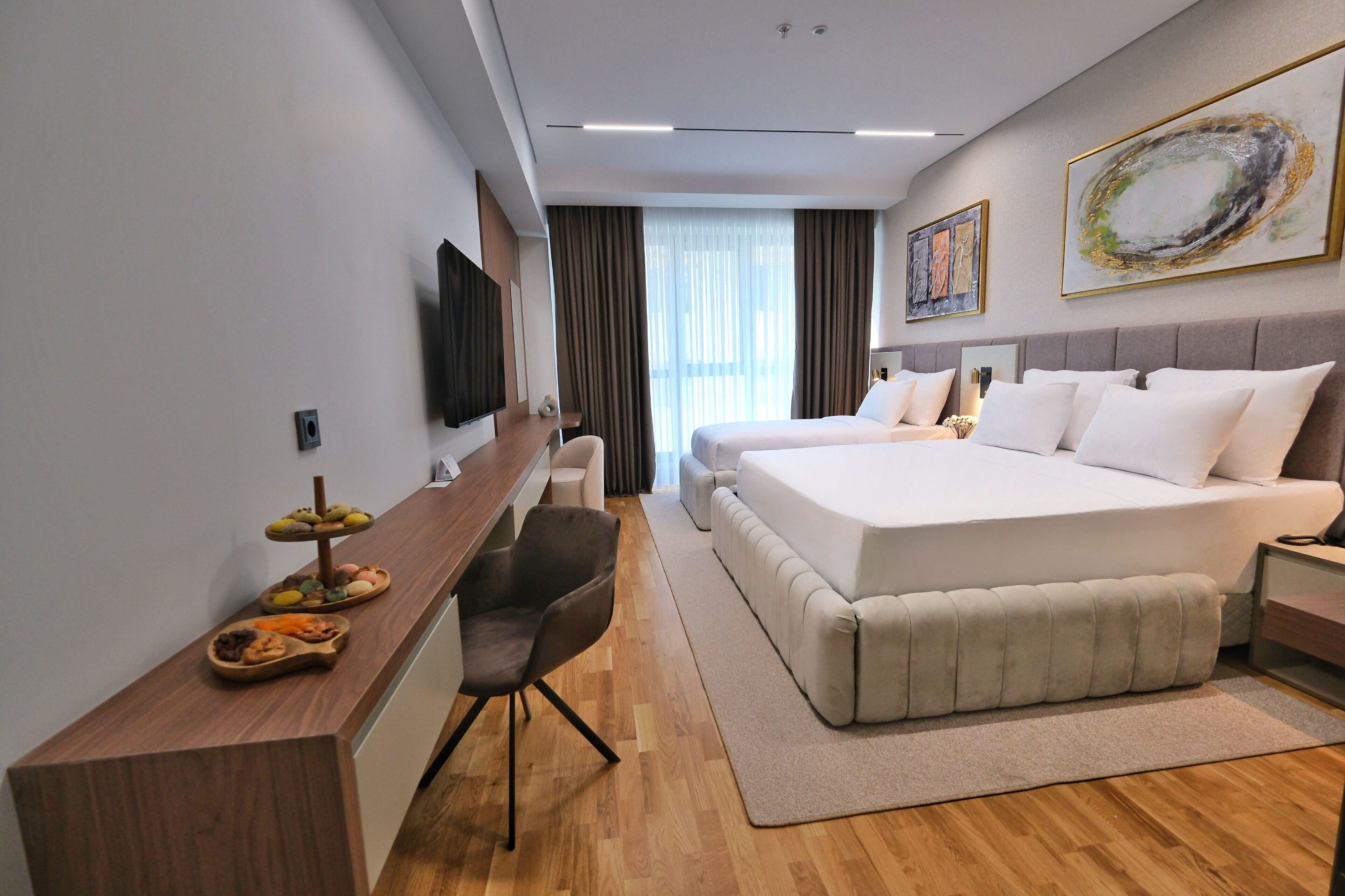 Deluxe Family Room